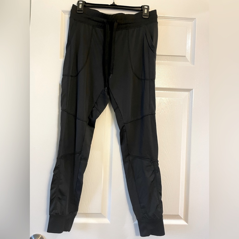 Black drawstring leggings